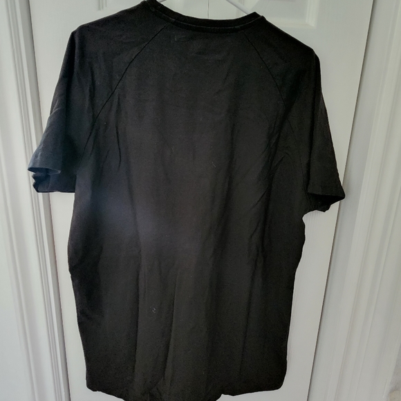 ALPHALETE- *NEVER WORN* Men's XL Core Tee Performance Fit - Picture 2 of 6